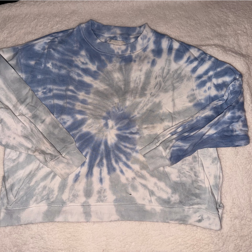 American Eagle Outfitters Blue and White Tie-Dye Sweatshirt